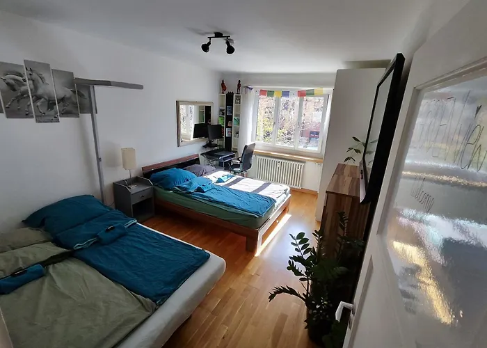 Cozy Central Home With Balcony