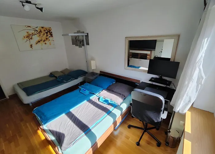 Cozy Central Home With Balcony