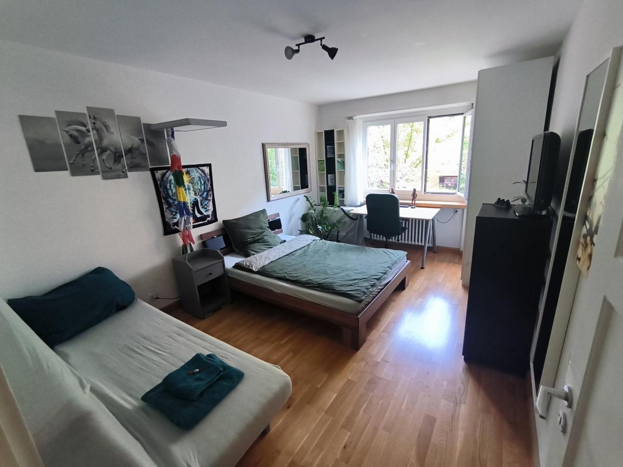 Cozy With Balcony Apartment *